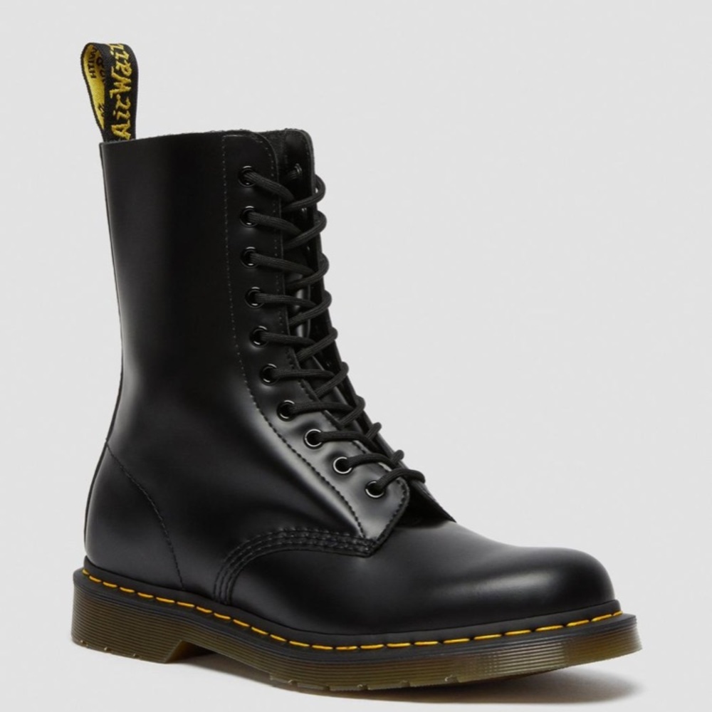 DOC MARTENS SMOOTH LEATHER MID CALF BOOTS